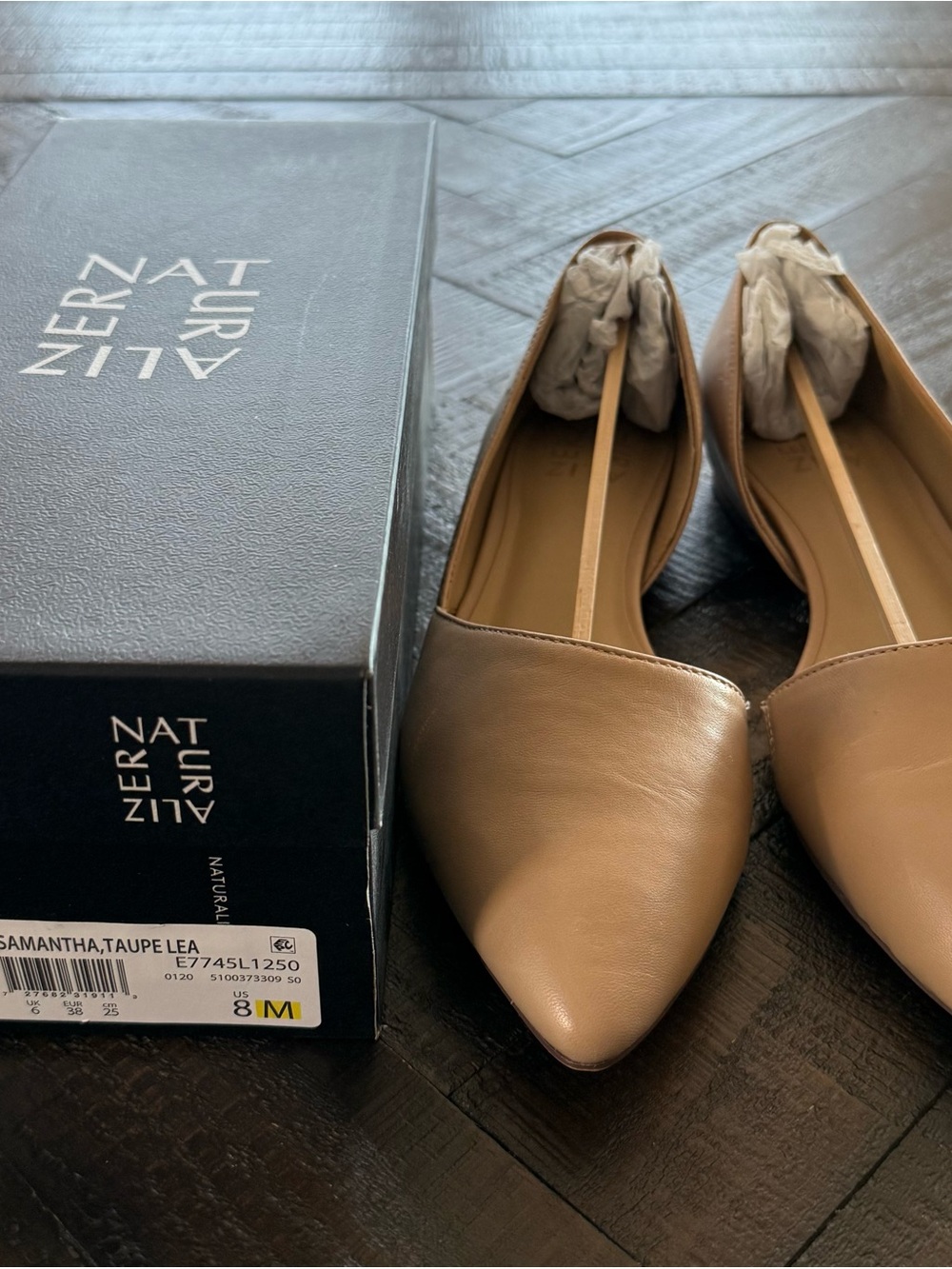 Naturalizer Samantha Pointed-Toe Flats in Taupe Leather